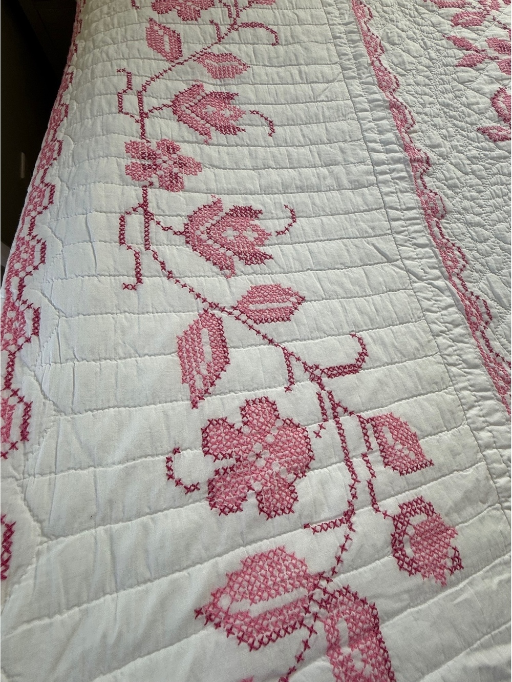 Vintage Handmade Pink Flora Hand Cross Stitch Hand Quilted Twin Quilt (cp21/tb1) - Picture 9 of 12